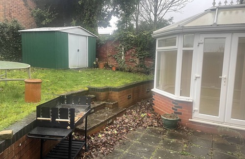 Stonnall House | 4 Bed Comfy House in Birmingham