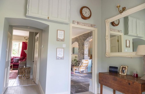 Presteigne House | 4 bed cottage Breath-taking views Sleeps 8