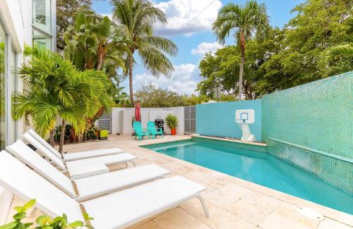 Colee Hammock House | 4-Bed + Den with pool in Las Olas Ft Lauderdale