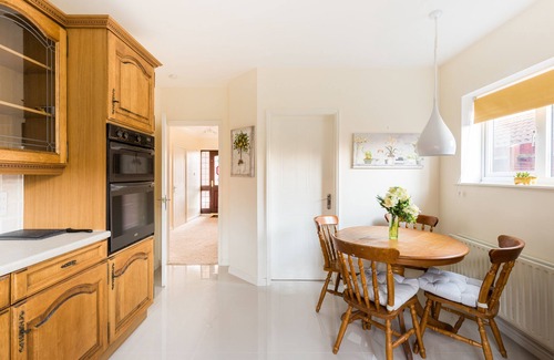 Tamworth House | 4 Bed detached drayton mnr/nec,snowdome,bhx,Tamwor