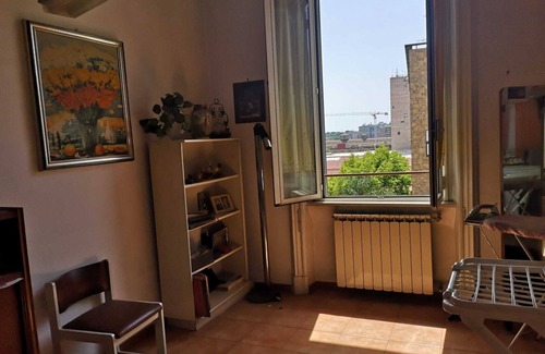 Garbatella Apartment | 4 bed flat near metro,train, amenities