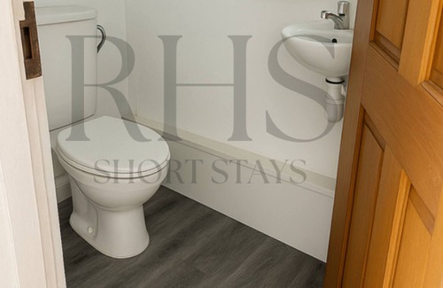 Maidenhead House | 4-Bed Home in Maidenhead