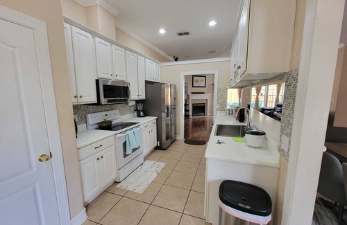 Tallahassee House | 4 Bed home with 2 King next to HCA Florida Capital
