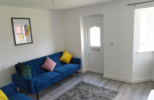 Appleton House | 4 bed home with driveway parking, ideally located in Latchford, Warrington - Latchford Mews