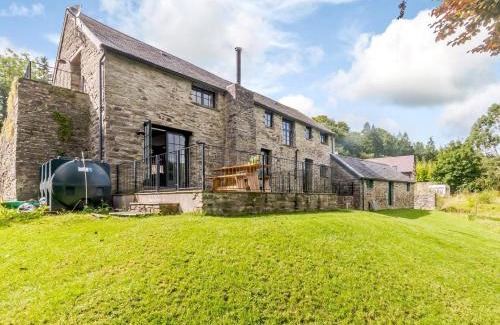 Tremain House | 4 bed in Aberporth 79046