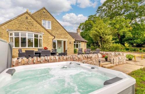 Alsop en le Dale House | 4 Bed in Alsop-En-Le-Dale 88935