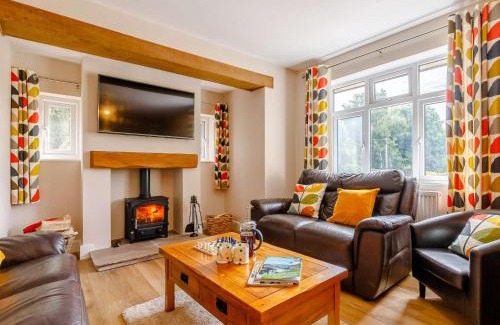 Alsop en le Dale House | 4 Bed in Alsop-En-Le-Dale 88935