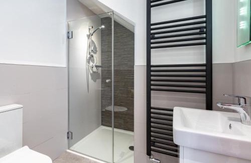 Appledore House | 4 Bed in Appledore 56012