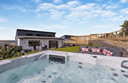 Appledore House | 4 Bed in Appledore 92041