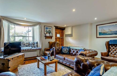 Appledore House | 4 Bed in Appledore DOCHO