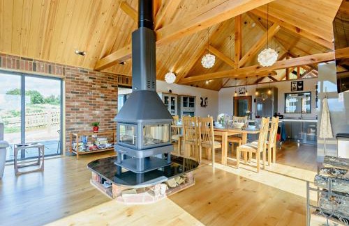 Cowbeech House | 4 bed in Bodle Street Green 91157