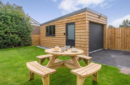 Brecon House | 4 Bed in Brecon oc-m32973