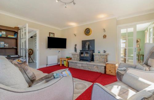 Dungloe House | 4 Bed in Burtonport oc-c31069