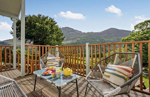 Buttermere House | 4 Bed in Buttermere SZ090