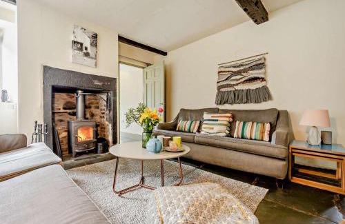 Buttermere House | 4 Bed in Buttermere SZ090