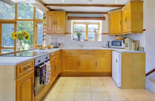 Porchfield House | 4 Bed in Cowes 88913