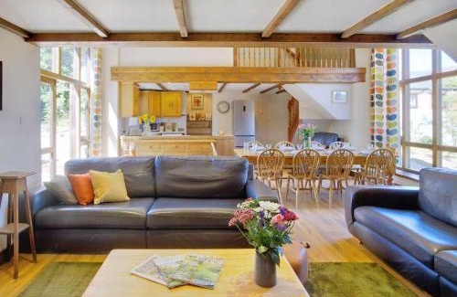 Porchfield House | 4 Bed in Cowes 88913