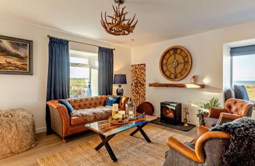 Hunspow House | 4 Bed in Huna 95612