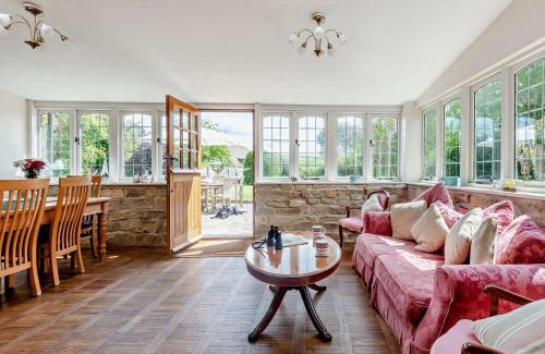 Corfe House | 4 Bed in Isle of Purbeck IC101