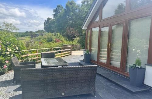 Llanidloes House | 4 Bed in Llanidloes 95968