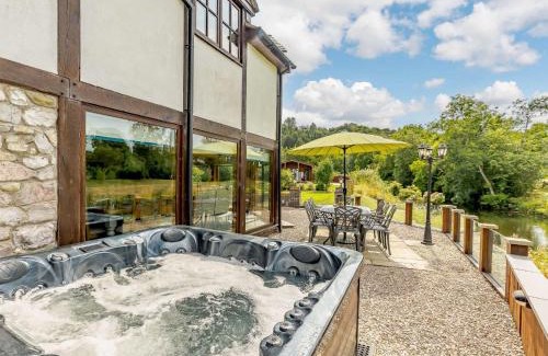 Oswestry House | 4 Bed in Oswestry 88850
