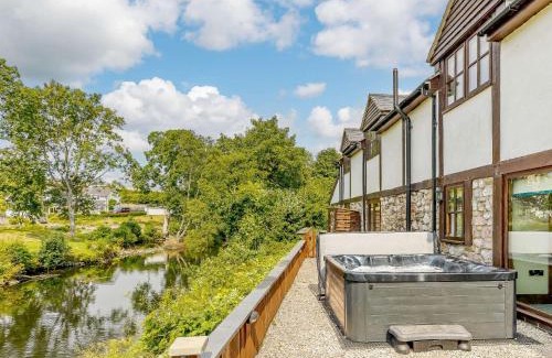 Oswestry House | 4 Bed in Oswestry 88850