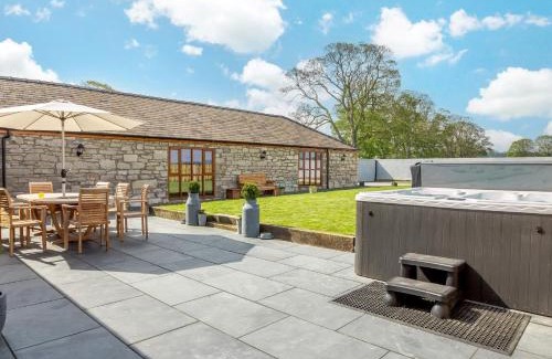 Llanychan House | 4 Bed in Ruthin 91098
