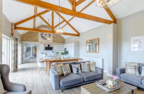 Potter Brompton House | 4 Bed in Scarborough 79522