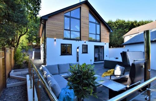 Westleigh House | 4 Bed in Westward Ho 86640