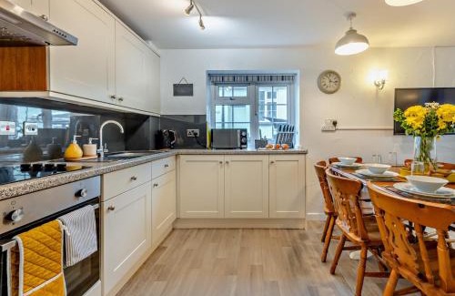 Westleigh House | 4 Bed in Westward Ho 46840