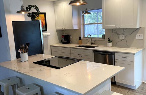 Indian Beach Sapphire Shores House | 4 Bed pool House by Bay! Lido & Siesta Key Beaches very close