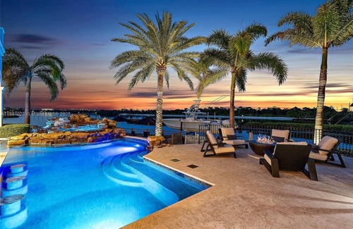 Survey Creek House | 4-bed/RM, 3-BTH/RM with A/C Home in private gated community near beach. POMPANO