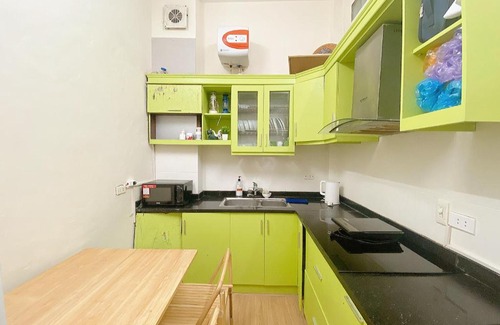 Hang Bo Apartment | 4 Bed Rooms with Kitchen for 11 guests Family-friendly Home in Hanoi Old Quarter