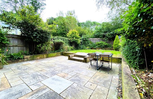 Milton Keynes House | 4 Bed Spacious House, Perfect for Families, Couples & Contractors