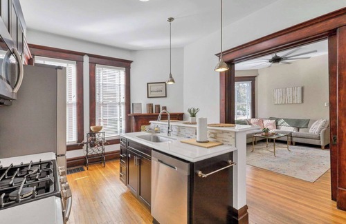 Victorian Village House | 4 Bed Townhome near Goodale Park