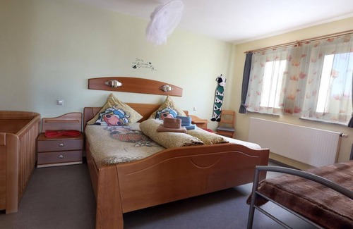 Manderscheid Other | 4-bed vacation apartment Mohnblume - Kapellenhof