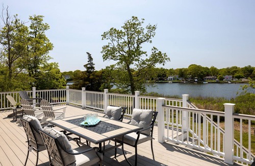 Center Moriches House | 4 Bed Waterfront house w/private dock on the Moriches Bay. Sleeps 8 comfortably.