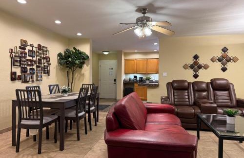 North Mountain House | 4 Bedrm 2 Ba Office WiFi Hiking House Central Phx