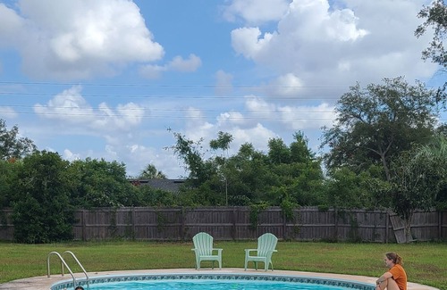 Orange Park House | 4 bedroom, 1 acre, pool, 4 min to hospital & medical