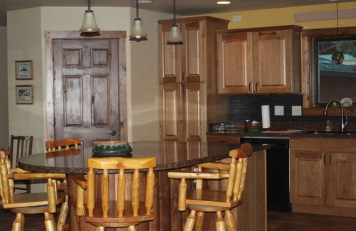 Custer House | 4 bedroom, 2 3/4 bath home, pet friendly home. Sleeps 8 adults comfortably