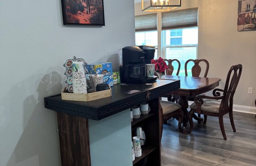 Burton Apartment | 4-bedroom 2.5 bath cozy house in charming Beaufort 15 min from MCRD PI/Donwtown
