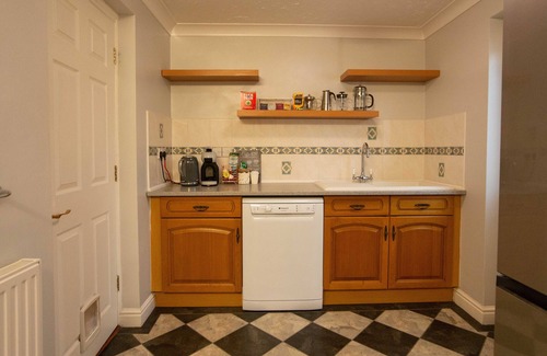 Brandon House | 4 bedroom, 2.5 bath furnished house with 96-jet spa, adjacent to Thetford Forest