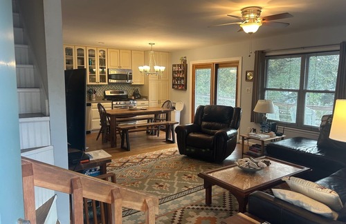 Southern Shores Cottage | 4 Bedroom 2 Bath beach retreat, quiet beaches of Southern Shores. Pets invited.