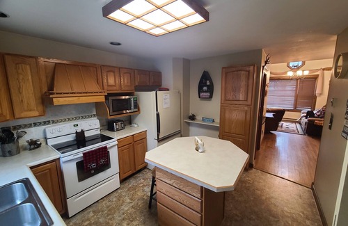 Old Forge House | 4 Bedroom 2 Bath camp in the heart of Old Forge
