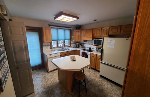 Old Forge House | 4 Bedroom 2 Bath camp in the heart of Old Forge