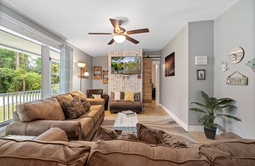 Foley House | 4 bedroom 2 bath cottage close to OWA and Foley and Gulf Shores Sportsplex