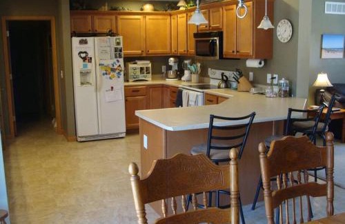 Beulah House | 4 Bedroom/2 Bath Home 20 Acres of Woods - Hot Tub