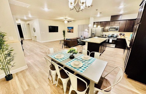 Fernley House | 4-Bedroom/2-Bath/Pet OK/Sleeps13