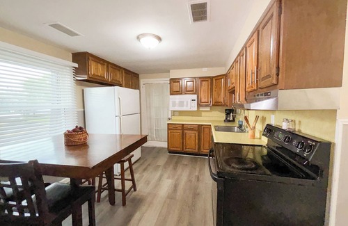Anchor Bay Harbor Apartment | 4 Bedroom, 2 Bath, Sleeps 12, Boat Well, Close to boat launch and Selfridge ANG
