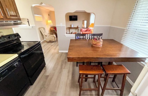 Anchor Bay Harbor Apartment | 4 Bedroom, 2 Bath, Sleeps 12, Boat Well, Close to boat launch and Selfridge ANG